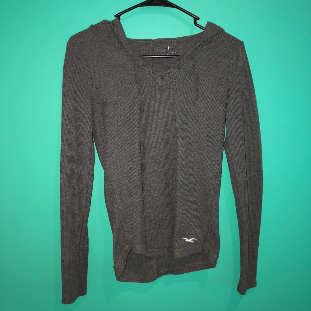 grey long-sleeve Hollister tee with ties!